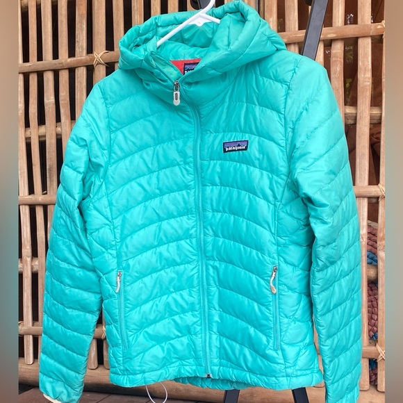 Patagonia Jackets & Blazers - Patagonia Feather Down Puffer Aqua Quilted Jacket
